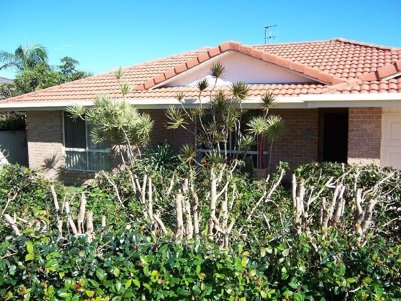 3 SMITHS CLOSE, Forster NSW 2428