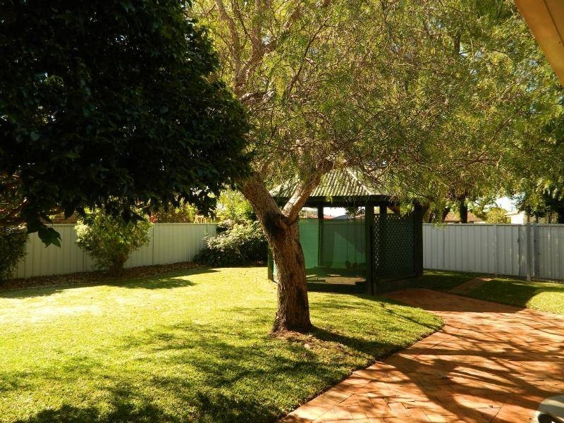 4 Greenview Close, Forster NSW 2428