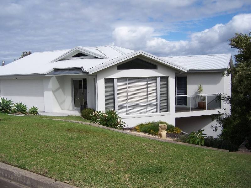 16 Belton Way, Forster NSW 2428