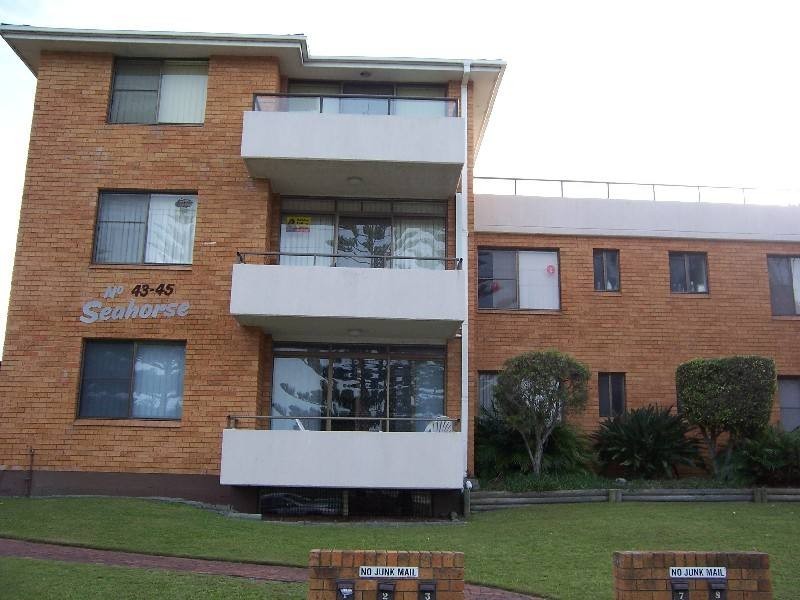 2 / 43 BEACH STREET, Tuncurry NSW 2428
