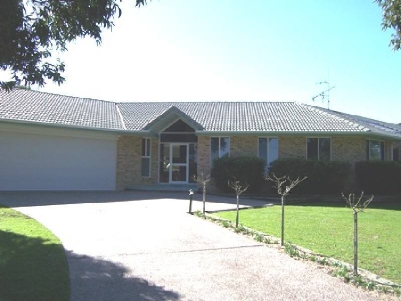 5 Greenfield Place, Forster NSW 2428