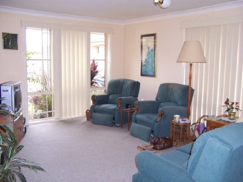 2/5 Greenview Close, Forster NSW 2428