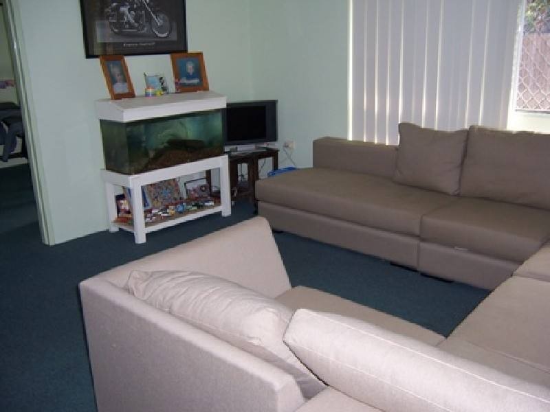 2 / 25 West Street “Westleigh”, Forster NSW 2428