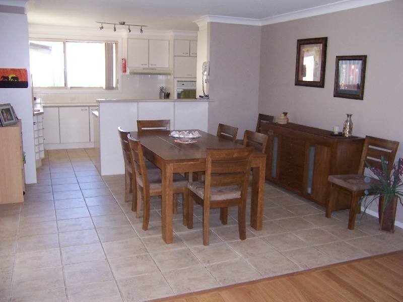 5 Paruna Court, Forster NSW 2428