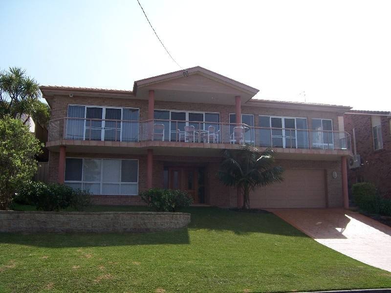 9 Colliton Parade, Forster NSW 2428