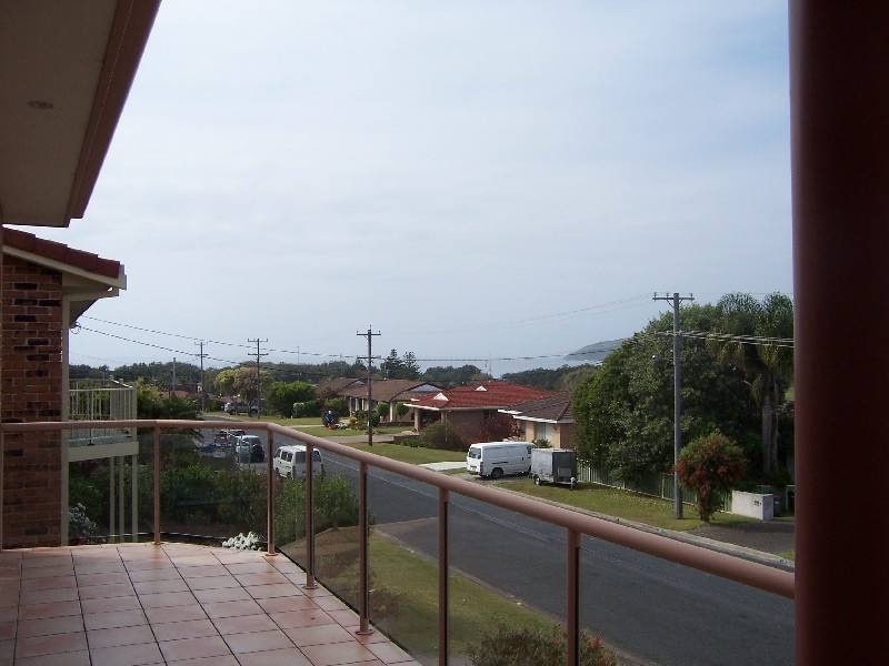 9 Colliton Parade, Forster NSW 2428