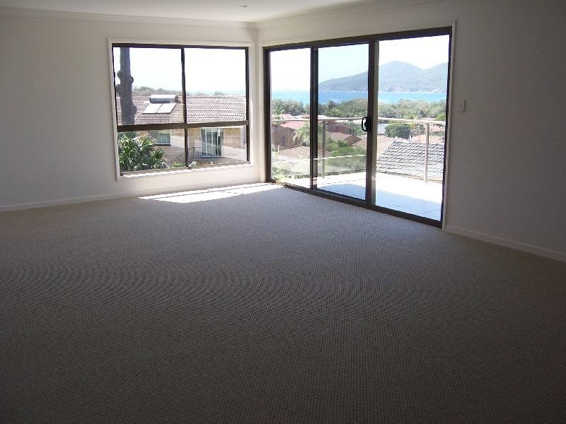 25 Lake Vista Crescent, Forster NSW 2428