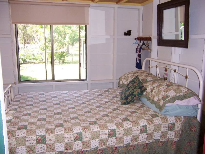 136 Greenpoint Drive, Green Point NSW 2428