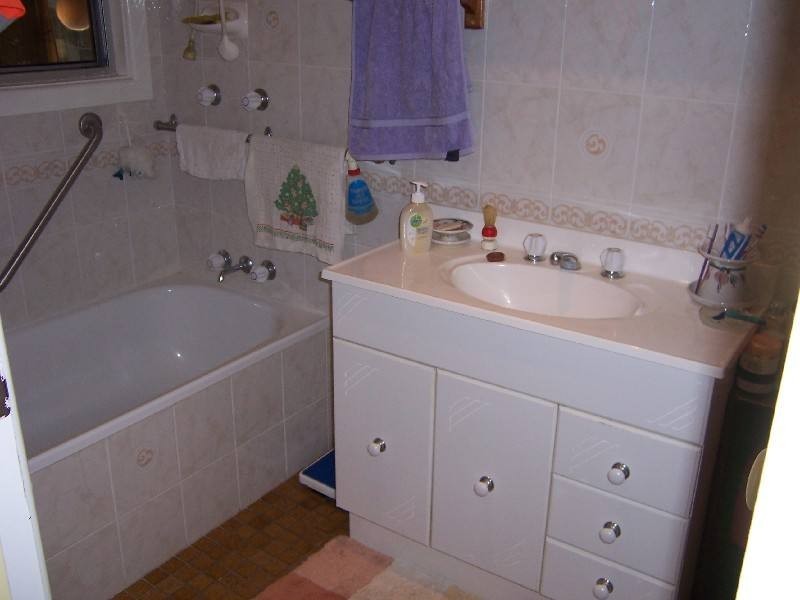 136 Greenpoint Drive, Green Point NSW 2428