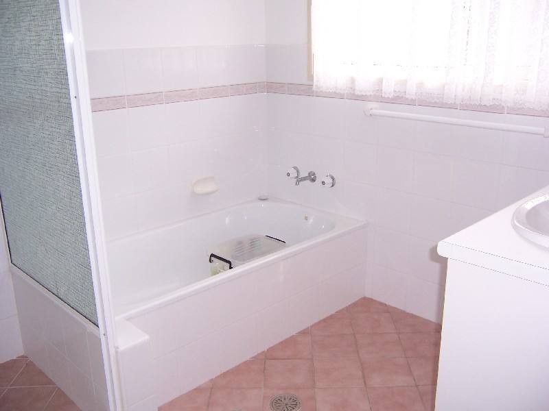 4 / 77 Hind Avenue, Forster NSW 2428