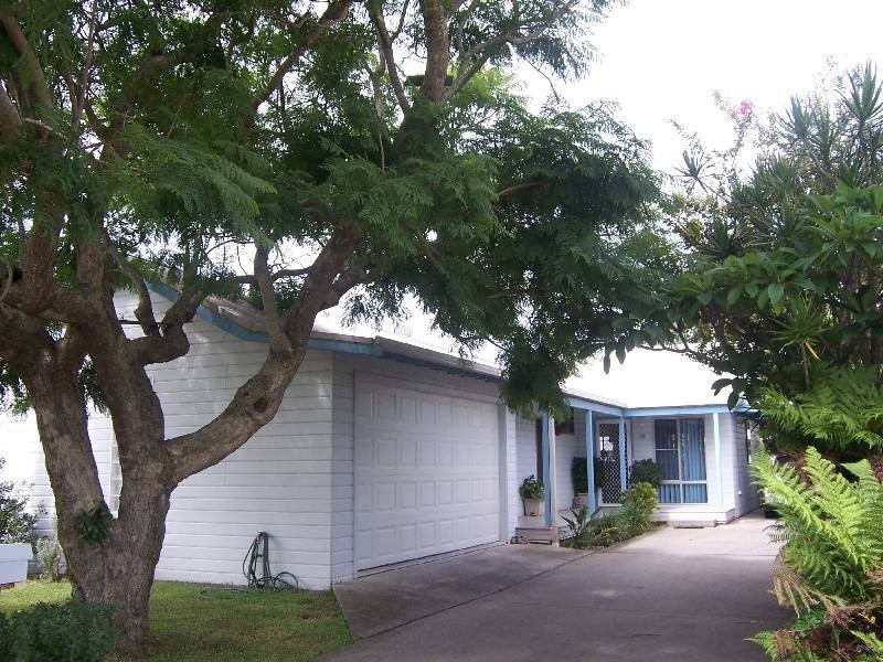 16 Douglas Avenue, Forster NSW 2428