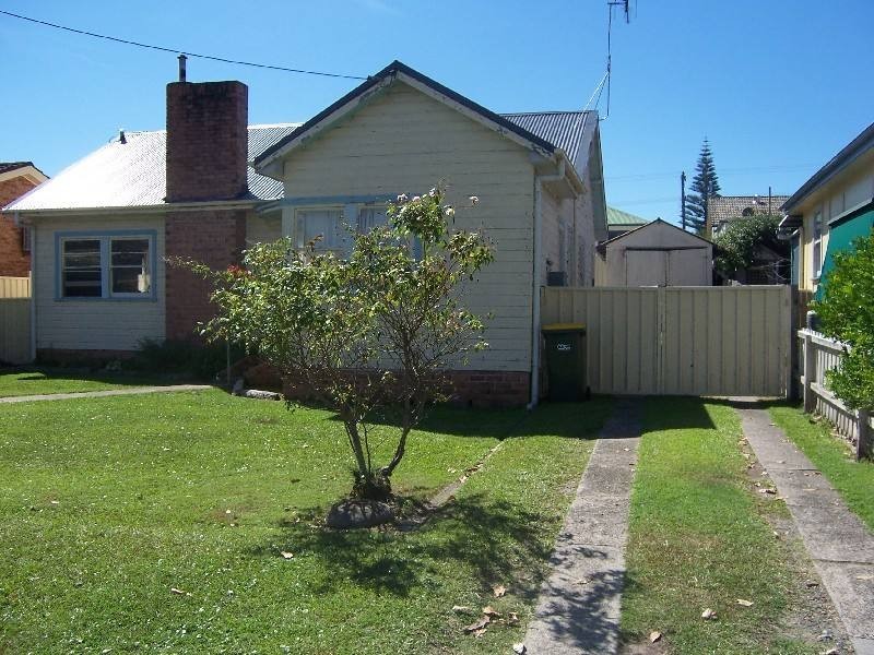 33 Hadley Street, Forster NSW 2428