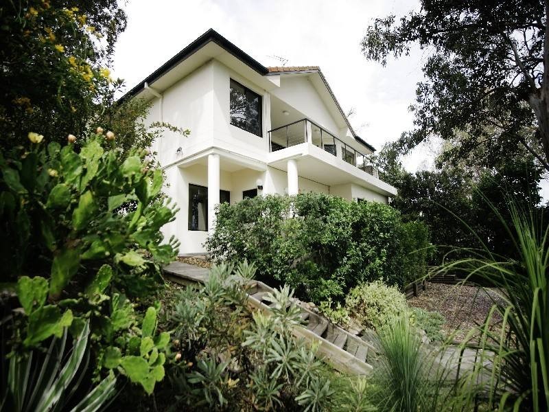 11 Greenpoint Drive, Green Point NSW 2428
