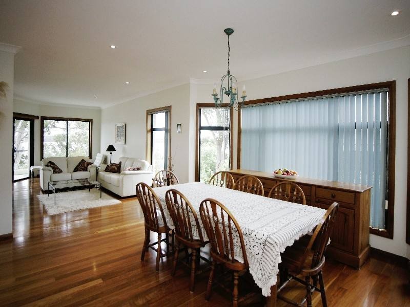 11 Greenpoint Drive, Green Point NSW 2428