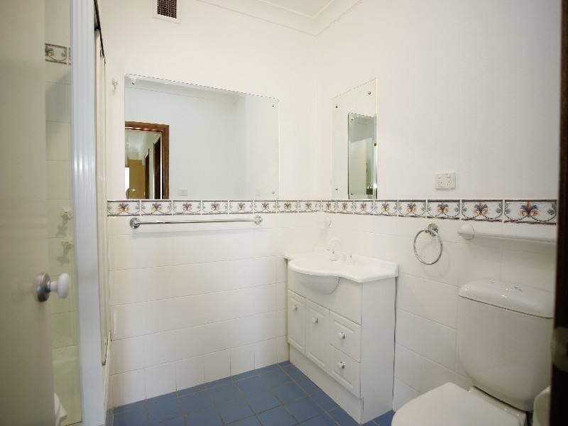 11 Greenpoint Drive, Green Point NSW 2428