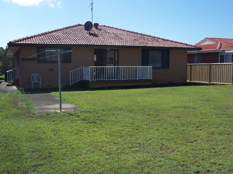 6 Elouera Crescent, Forster NSW 2428