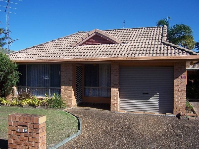 1 / 42 Parkway Drive, Tuncurry NSW 2428