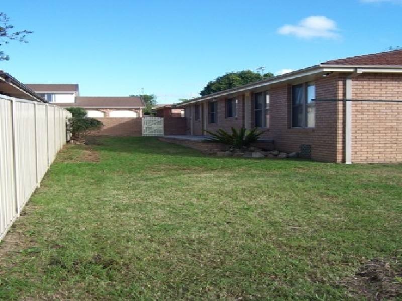 5 Gleneon Drive, Forster NSW 2428