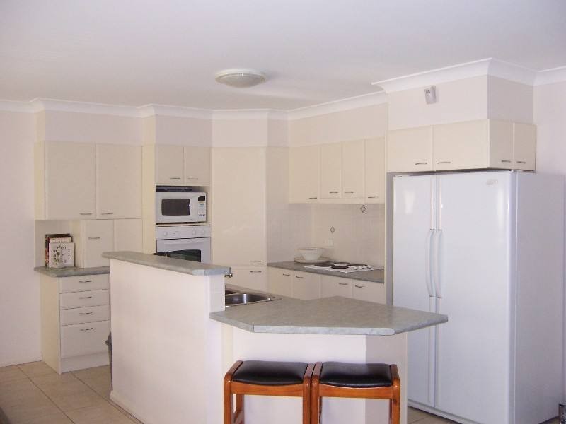 2 / 37 Akala Avenue, Forster NSW 2428