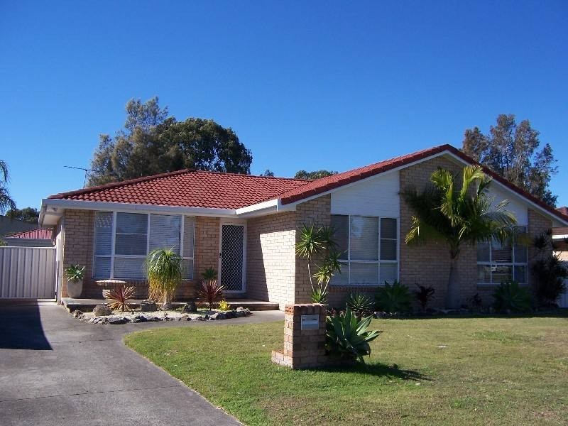 41 Christian Crescent, Forster NSW 2428