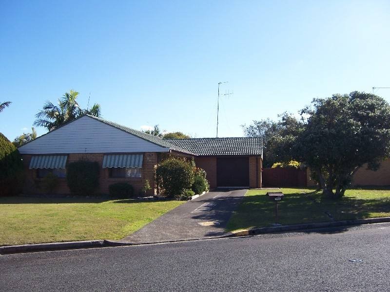 14 Elouera Crescent, Forster NSW 2428