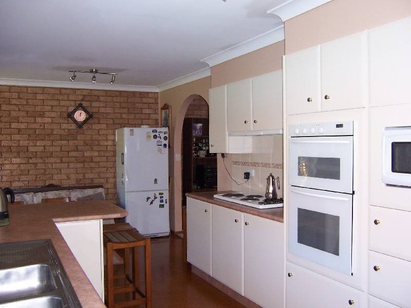 6 Endeavour Court, Forster NSW 2428