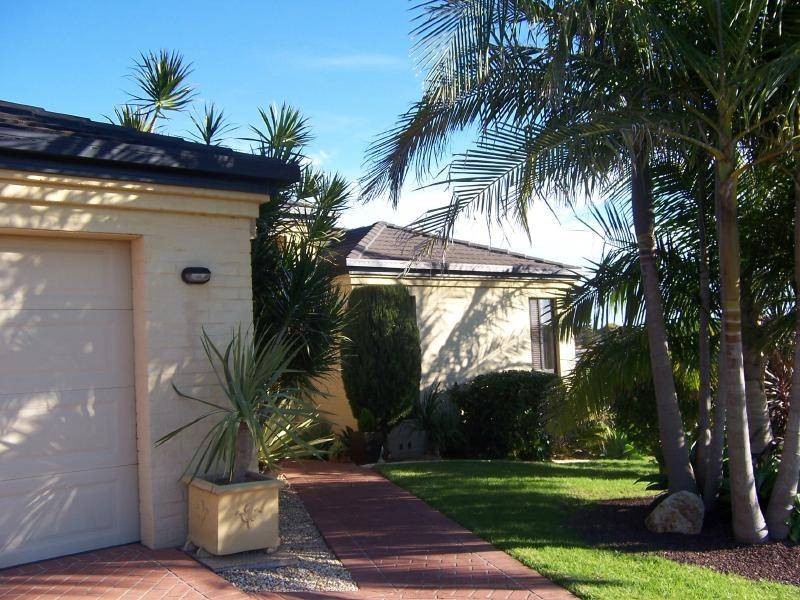 1 The Mews, Forster NSW 2428