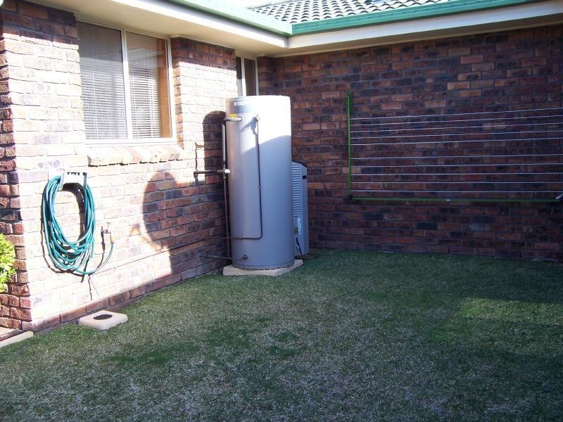 1/12 Hesper Drive, Forster NSW 2428