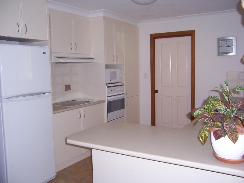 1/12 Hesper Drive, Forster NSW 2428