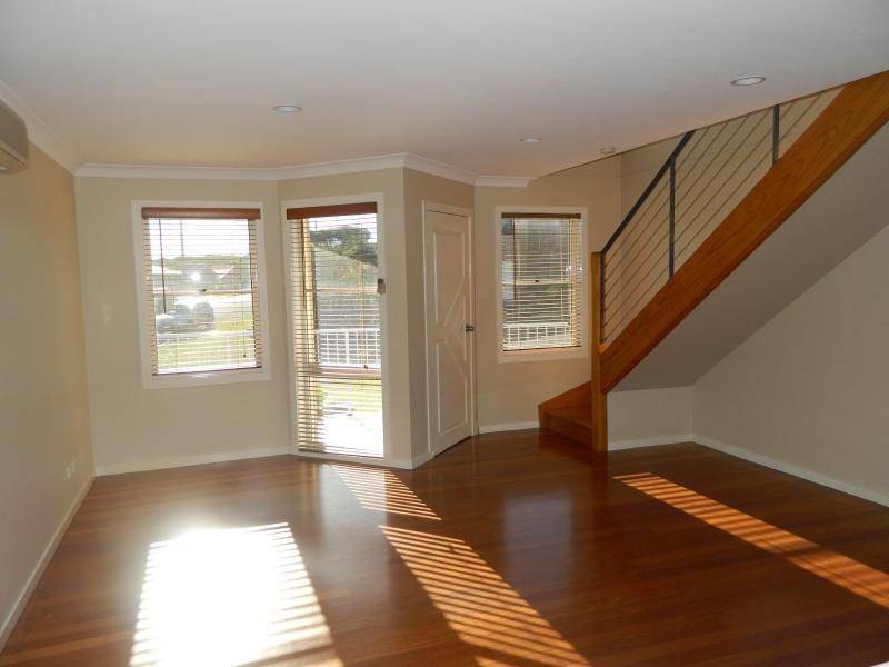 54 Lakeview Crescent, Forster NSW 2428