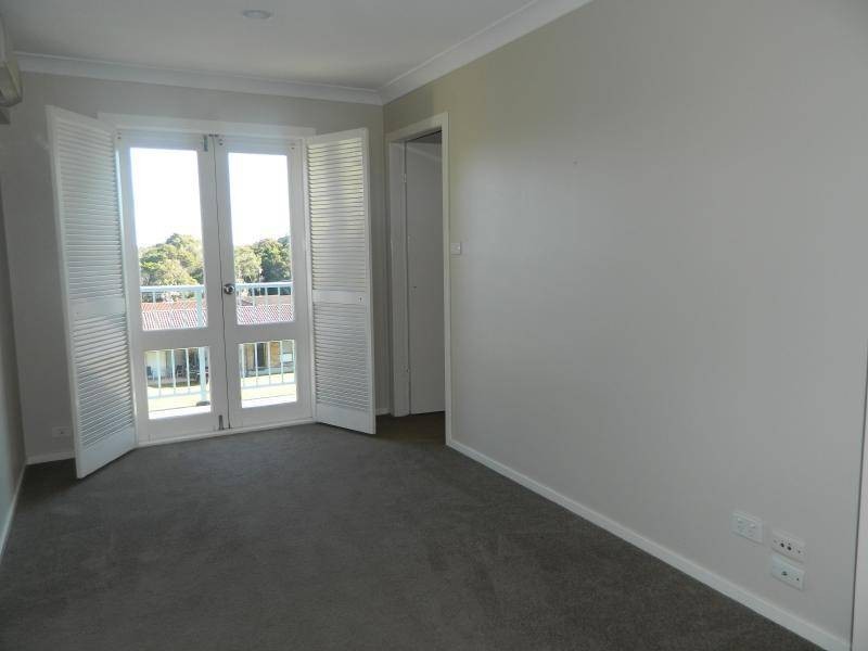 54 Lakeview Crescent, Forster NSW 2428