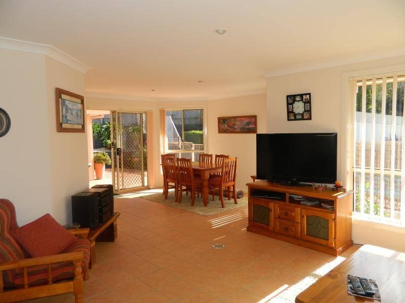 1 Affleck Close, Forster NSW 2428