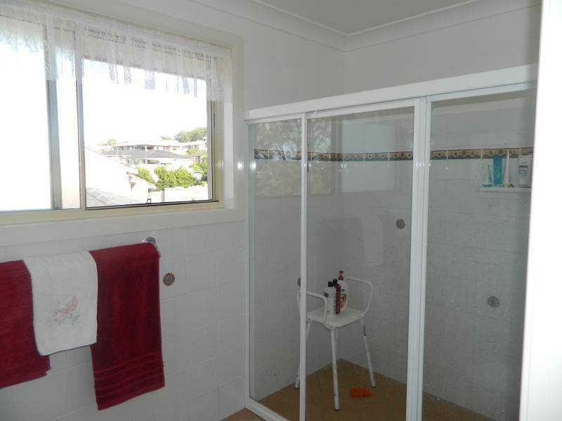 1 Affleck Close, Forster NSW 2428