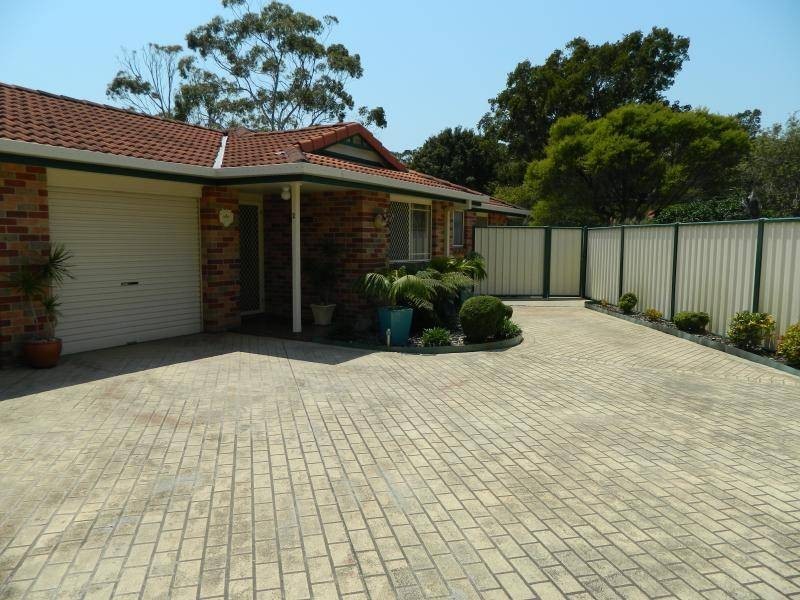 2/16 Elizabeth Street, Forster NSW 2428