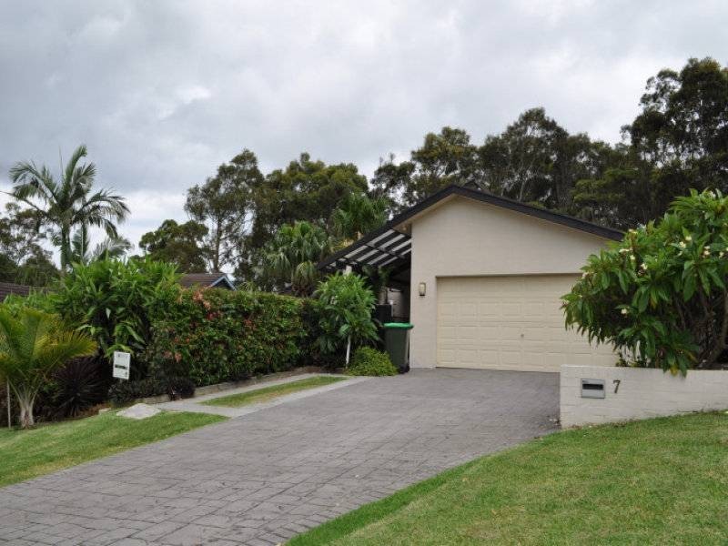 7 Zamia Place, Forster NSW 2428