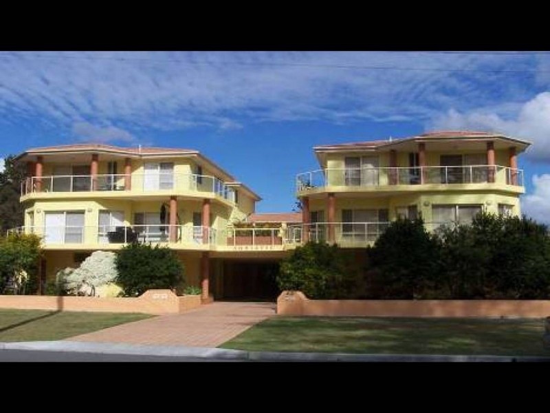2/14 Taree Street, Tuncurry NSW 2428