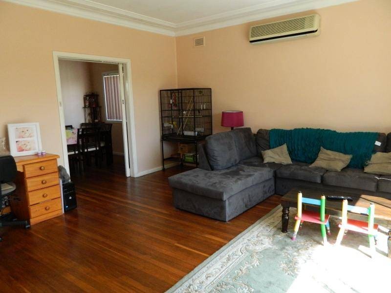 60 Strand Street, Forster NSW 2428