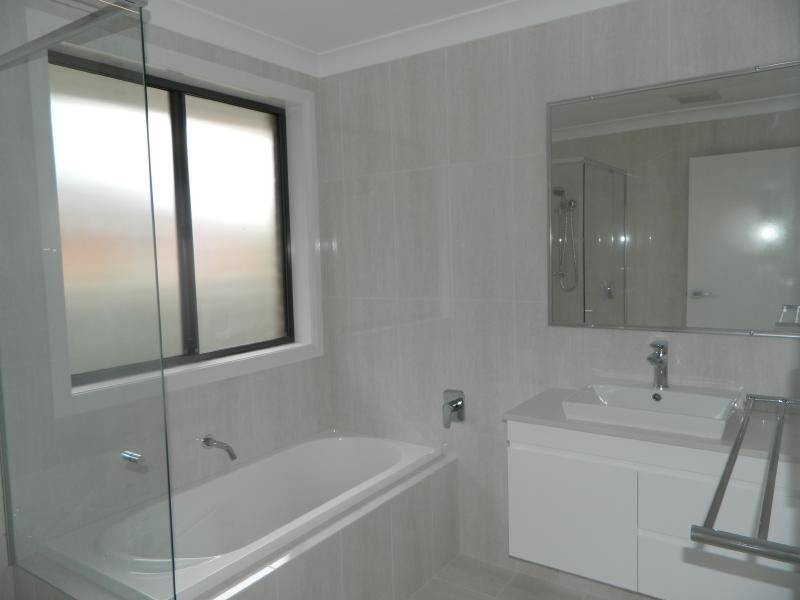 2/32 Amanda Crescent, Forster NSW 2428