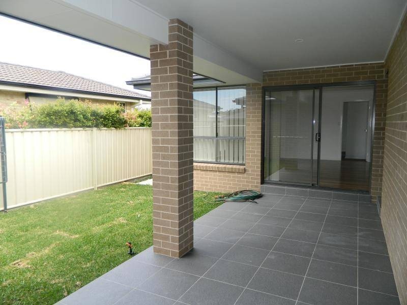 2/32 Amanda Crescent, Forster NSW 2428