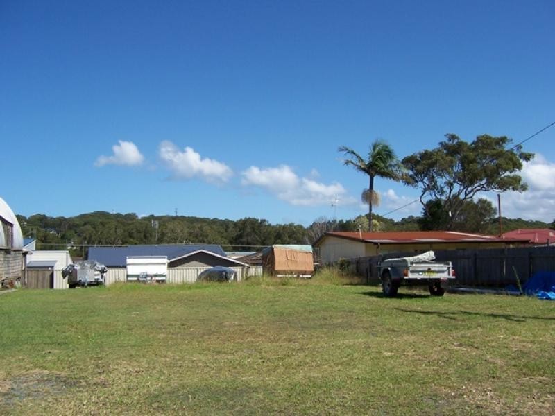 64 Lake Street, Forster NSW 2428