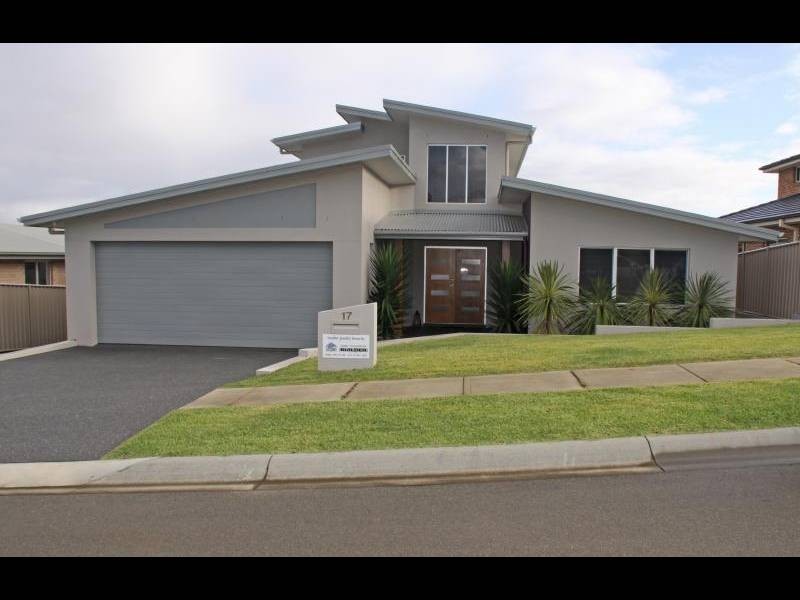 17 Isabella Parade, Forster NSW 2428