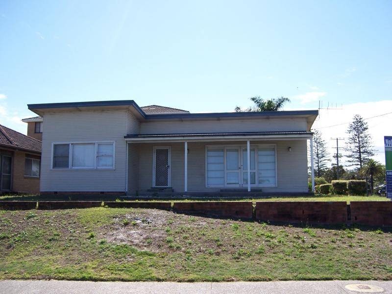 1 Point Road, Tuncurry NSW 2428