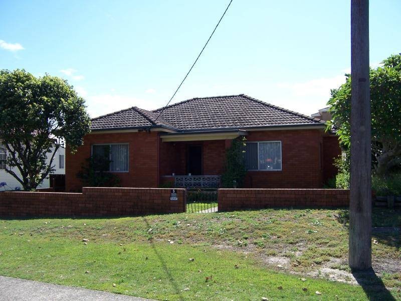 1 Point Road, Tuncurry NSW 2428