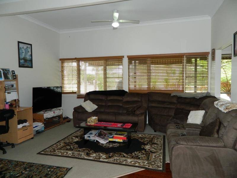 184 The Lakes Way, Forster NSW 2428
