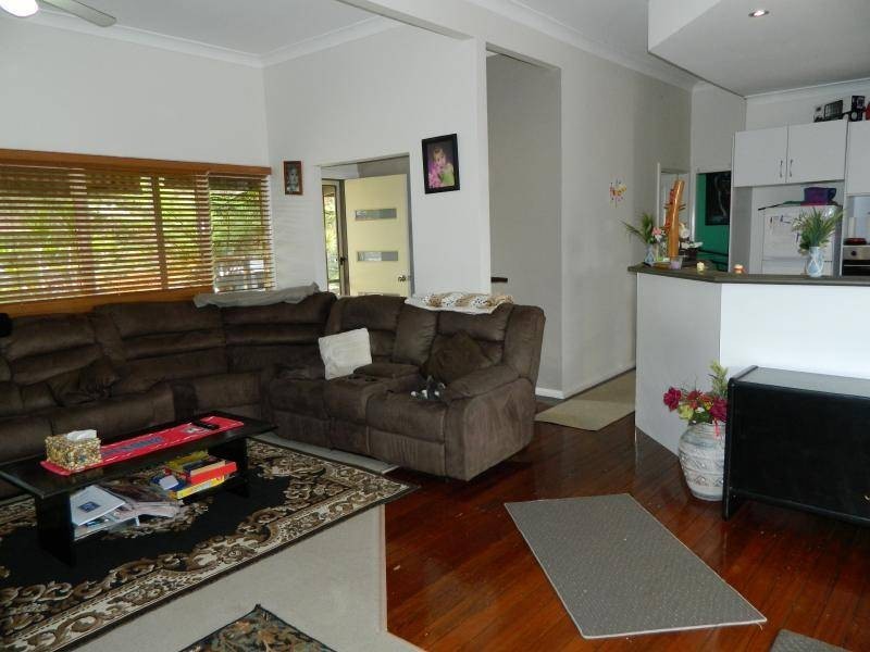184 The Lakes Way, Forster NSW 2428