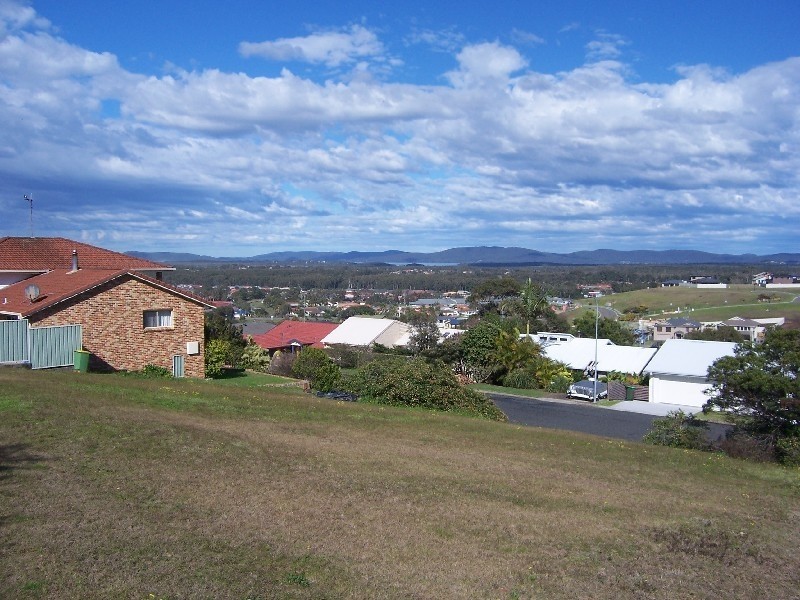 25 Belton Way, Forster NSW 2428