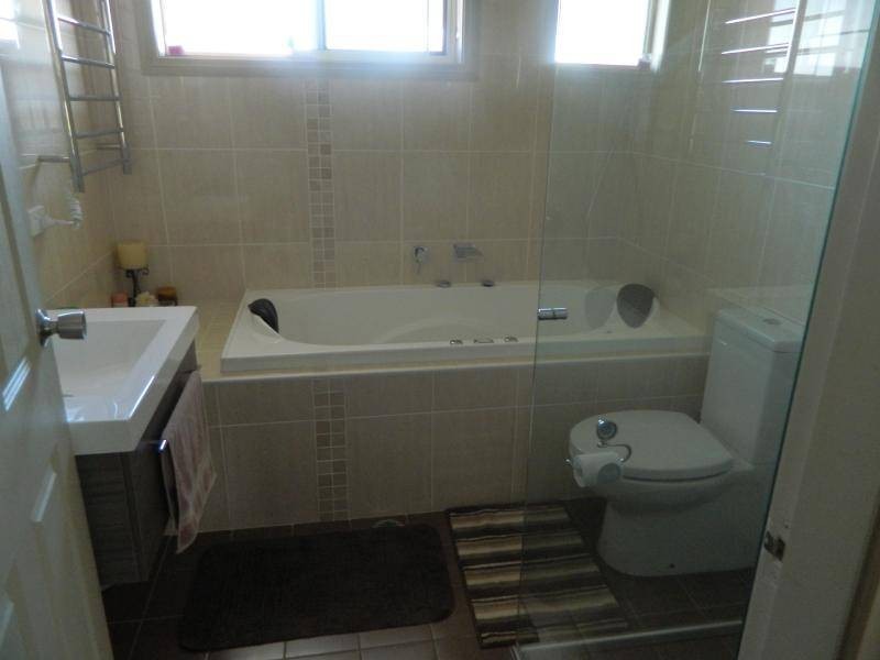 8 Tandara Place, Forster NSW 2428