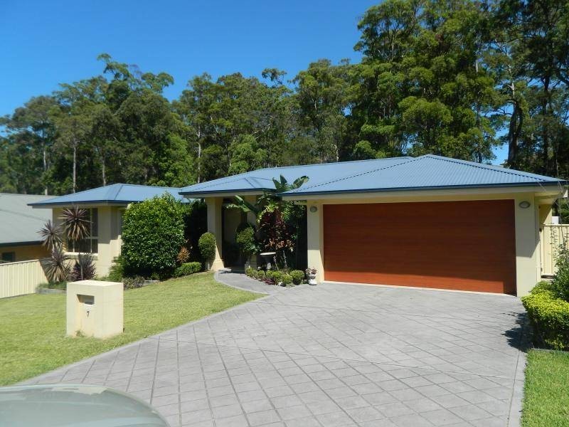 7 Illusion Court, Hallidays Point NSW 2430