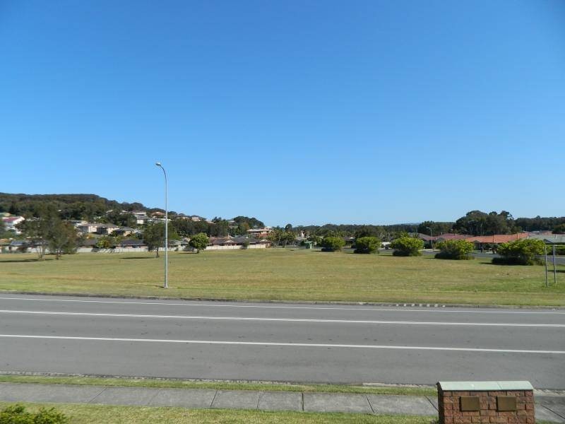 1/147 Kularoo Drive, Forster NSW 2428