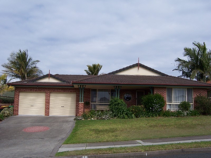 18 Akala Avenue, Forster NSW 2428